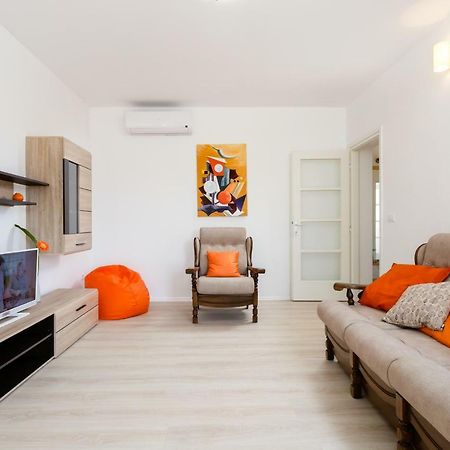Botun Apartman Free Parking Pula Luaran gambar